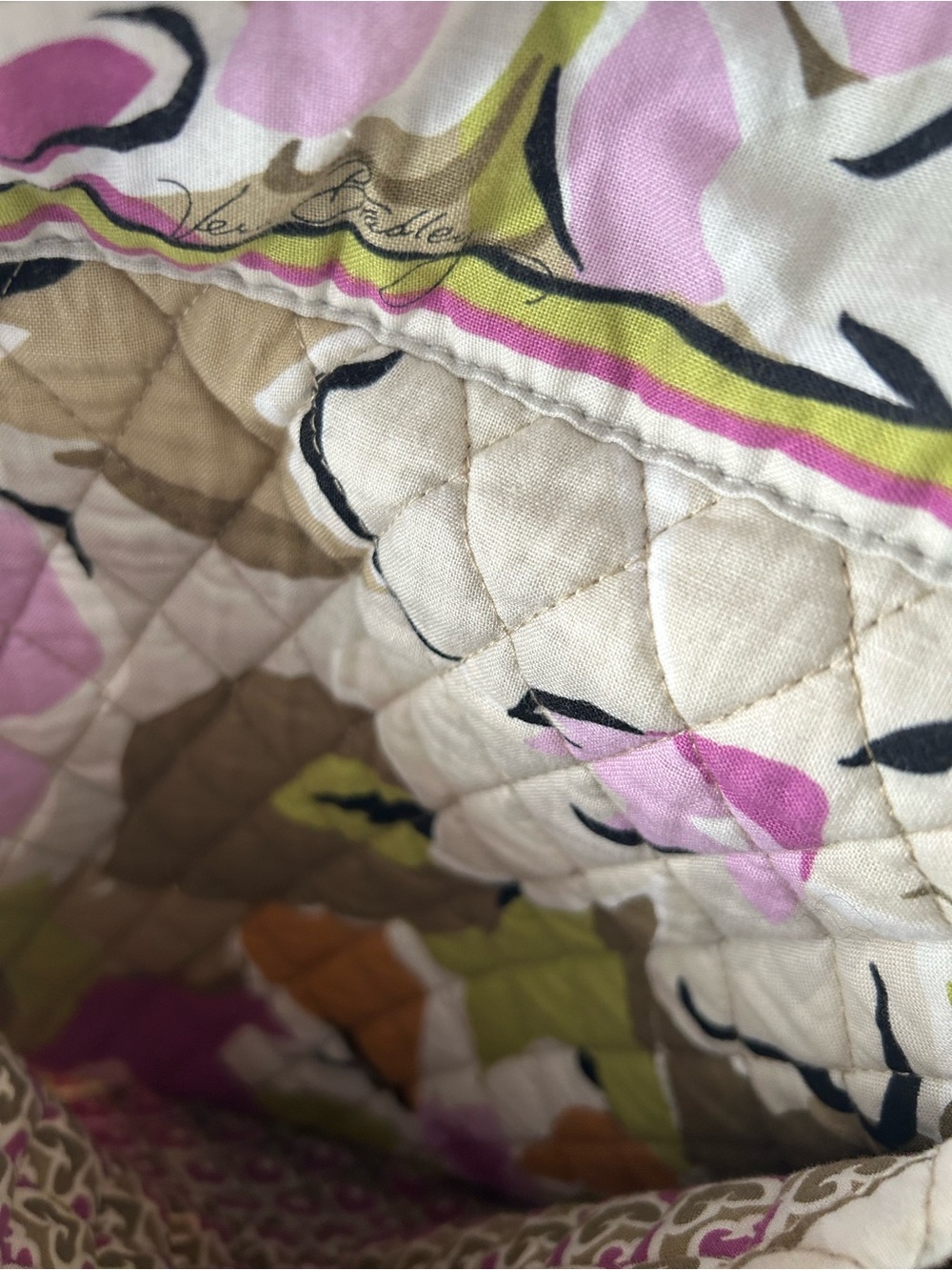 Vera Bradley XL Quilted Cotton Shoulder Tote in Retired Portobello Road Pattern - Picture 3 of 16